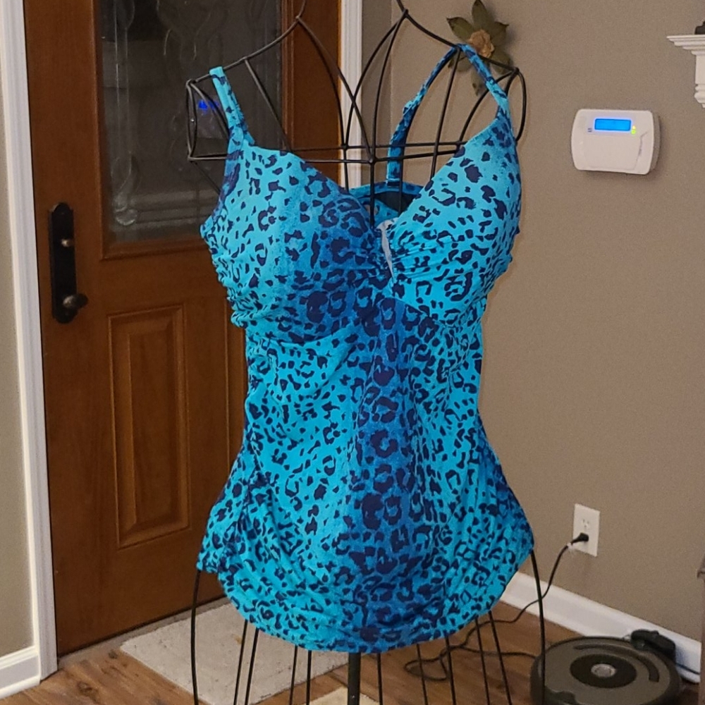 Cacique Lane Bryant swim top 40DDD